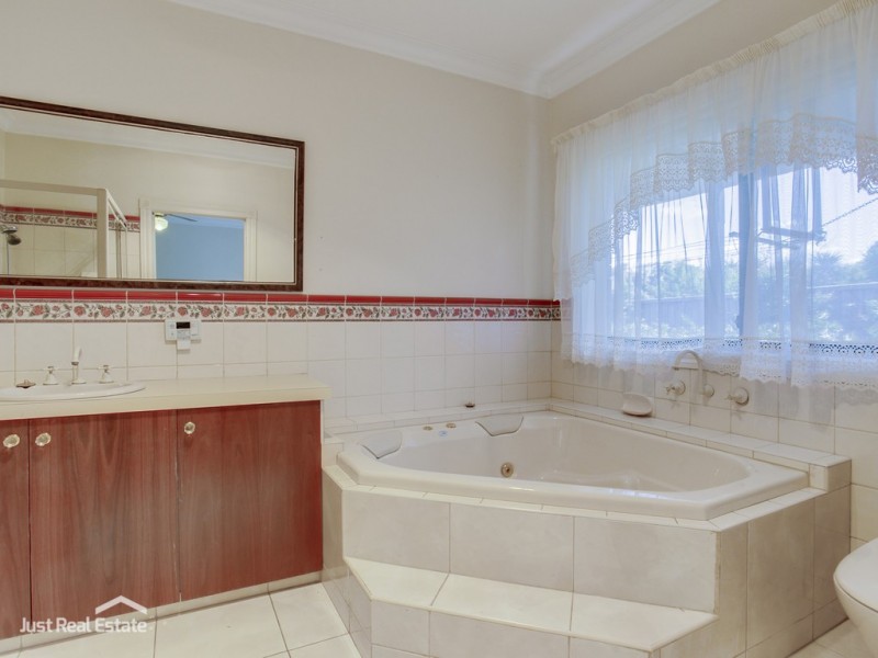 10 Grace Court, Narre Warren North VIC 3804