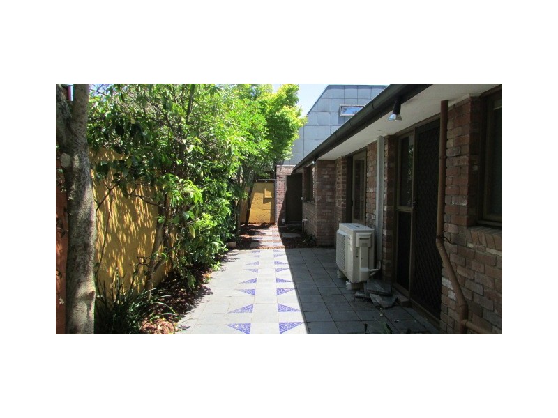 1 Queens Court, Berwick VIC 3806