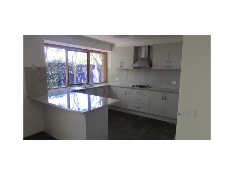 1 Queens Court, Berwick VIC 3806