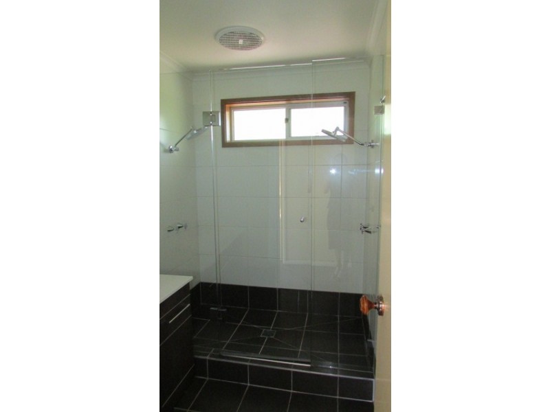 1 Queens Court, Berwick VIC 3806