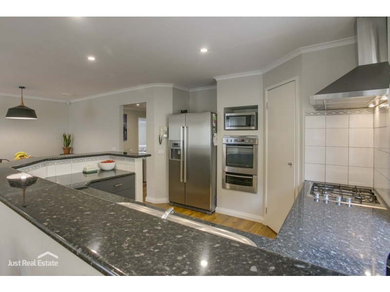 7 Cullen Close, Berwick VIC 3806