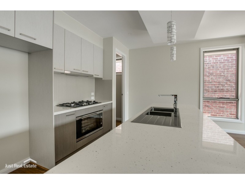 Unit 1, 42 Buchanan Road, Berwick VIC 3806