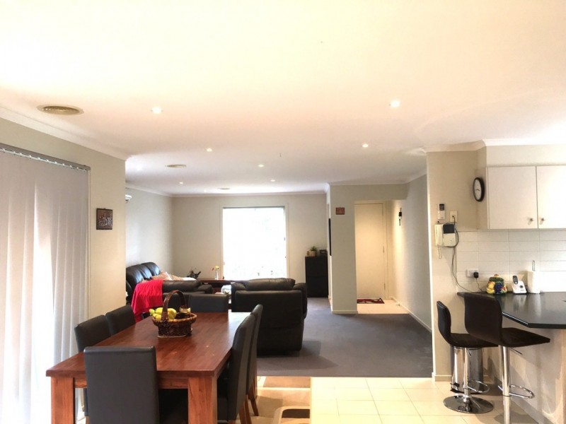 71 Melzak Way, Berwick VIC 3806