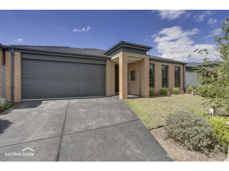 94 William Thwaites Boulevard, Cranbourne North VIC 3977