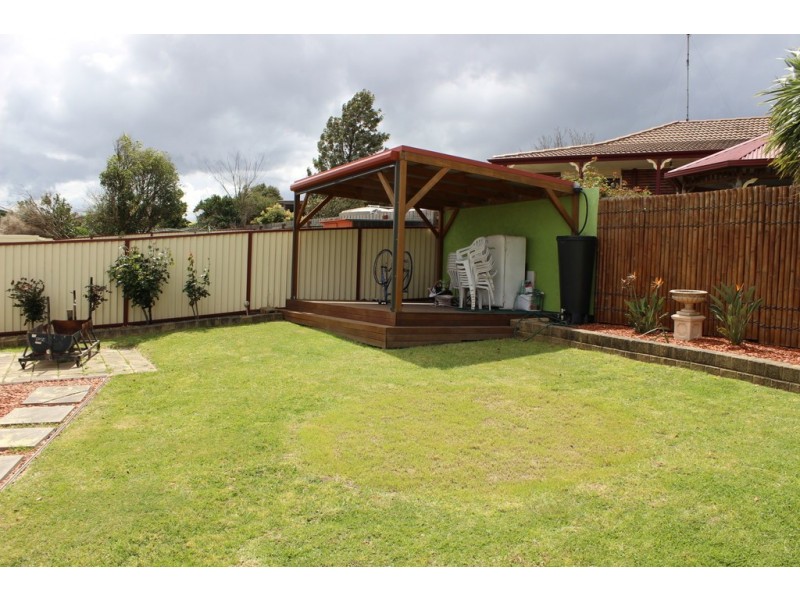 18 Oxley Way, Endeavour Hills VIC 3802