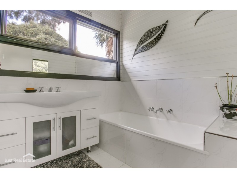 26 Stoney Creek Road, Beaconsfield Upper VIC 3808