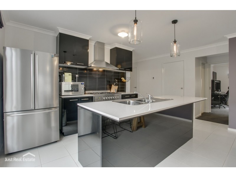 7 Romina Street, Pakenham VIC 3810