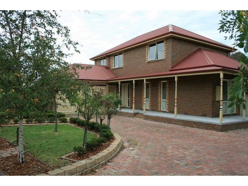 1 Chesterfield Road, Somerville VIC 3912