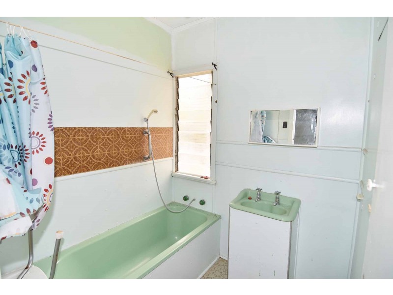 116 Charters Towers, Charters Towers QLD 4820