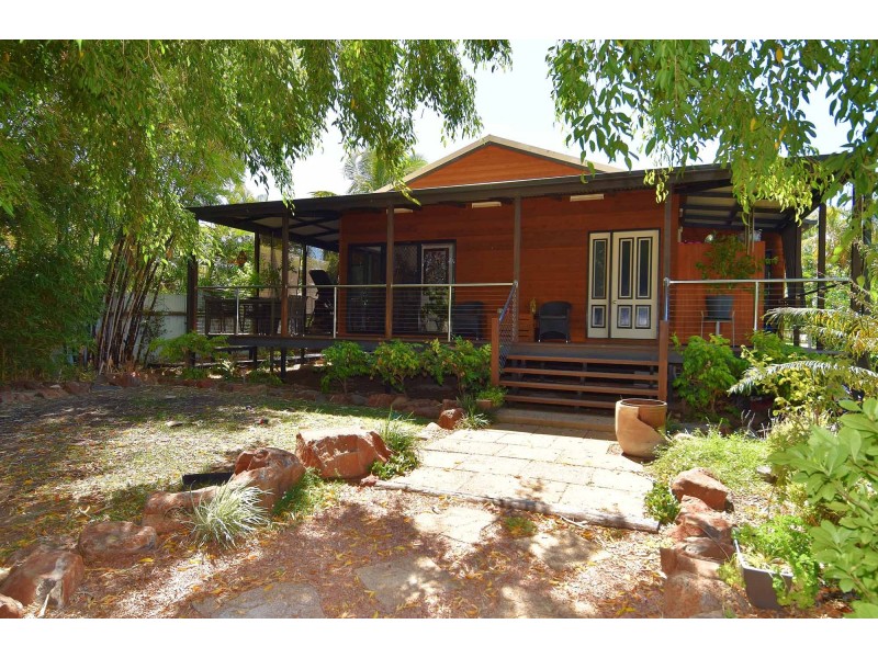 4 WATER STREET, Richmond Hill QLD 4820