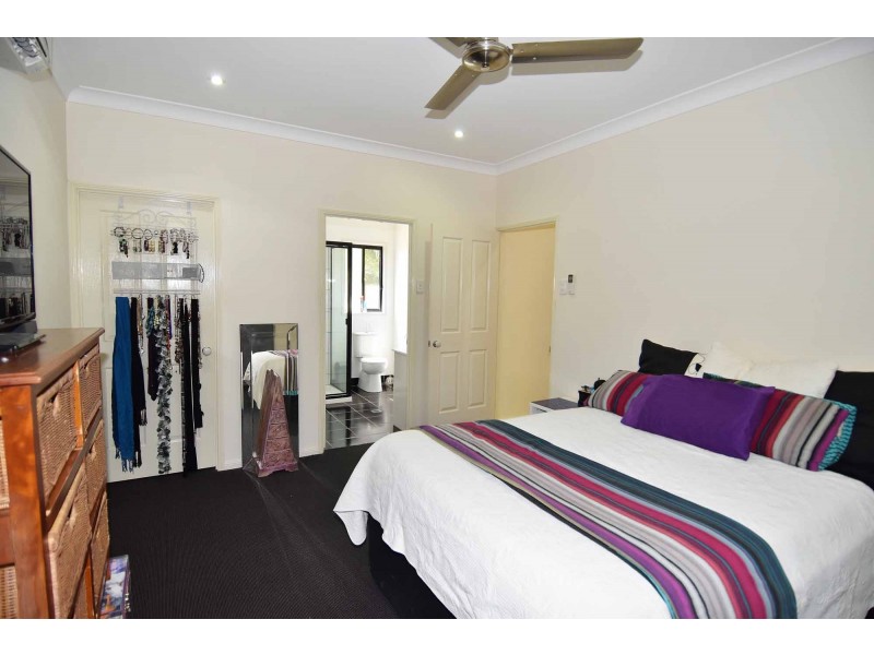 4 WATER STREET, Richmond Hill QLD 4820