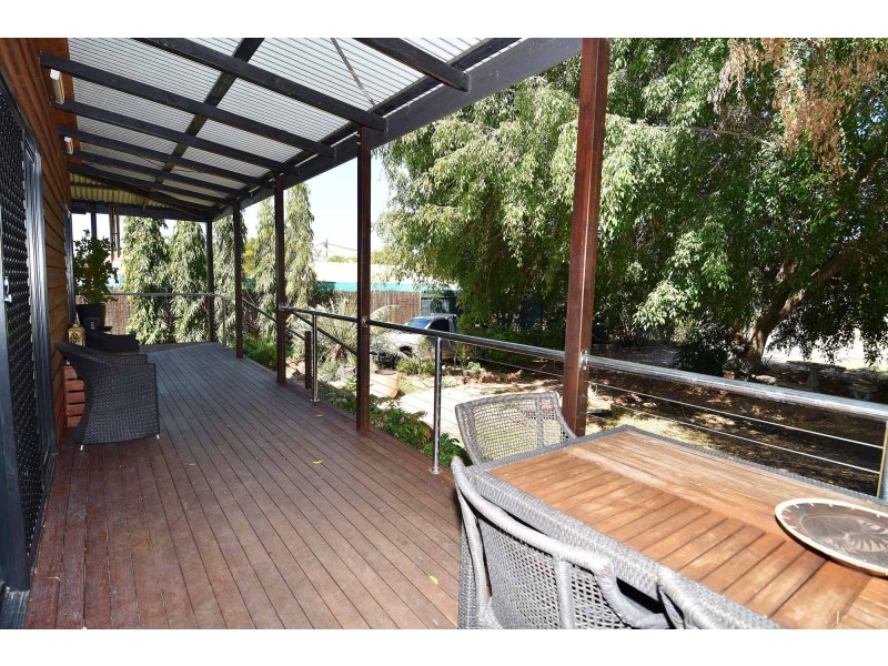 4 WATER STREET, Richmond Hill QLD 4820