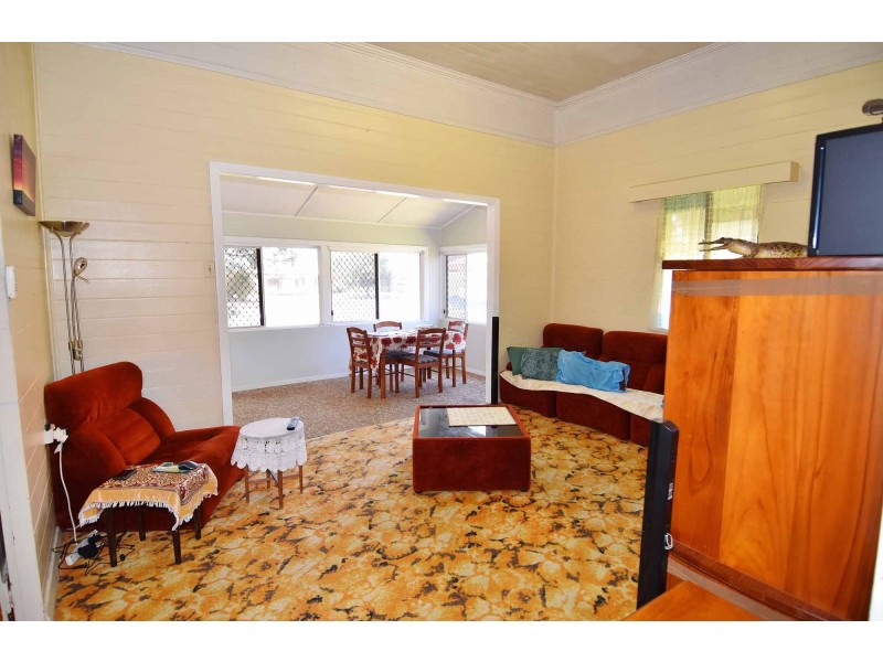 43 YORK STREET, Queenton QLD 4820