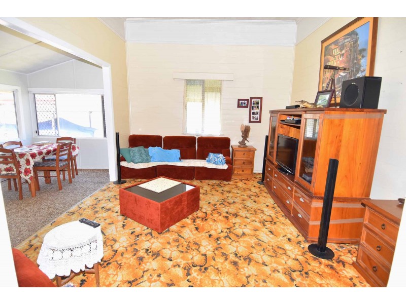 43 YORK STREET, Queenton QLD 4820