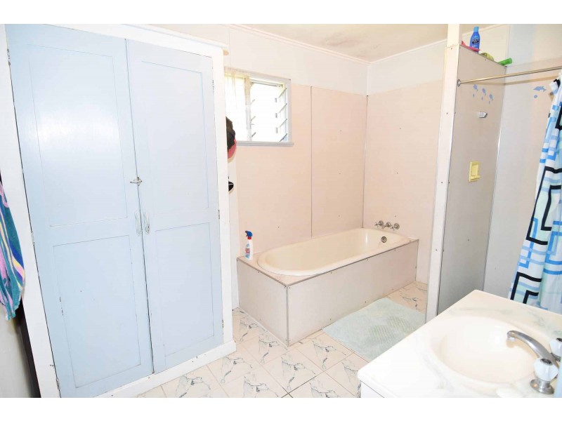 43 YORK STREET, Queenton QLD 4820