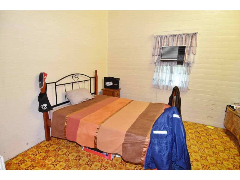 43 YORK STREET, Queenton QLD 4820