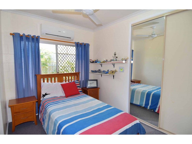 8 MORRIS STREET, Toll QLD 4820