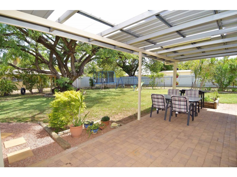 8 MORRIS STREET, Toll QLD 4820