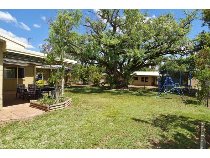8 MORRIS STREET, Toll QLD 4820
