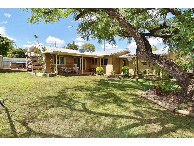8 MORRIS STREET, Toll QLD 4820