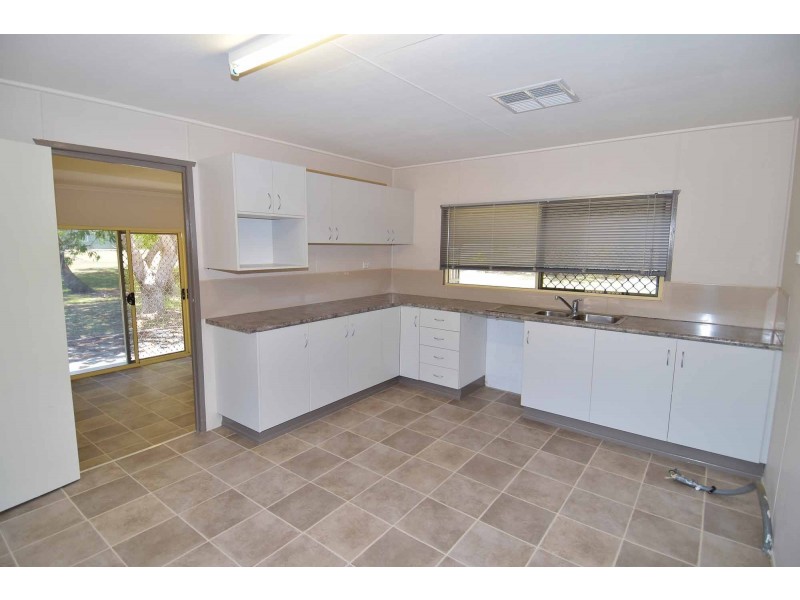 22 BRISK STREET, Queenton QLD 4820