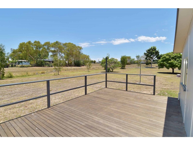 22 BRISK STREET, Queenton QLD 4820