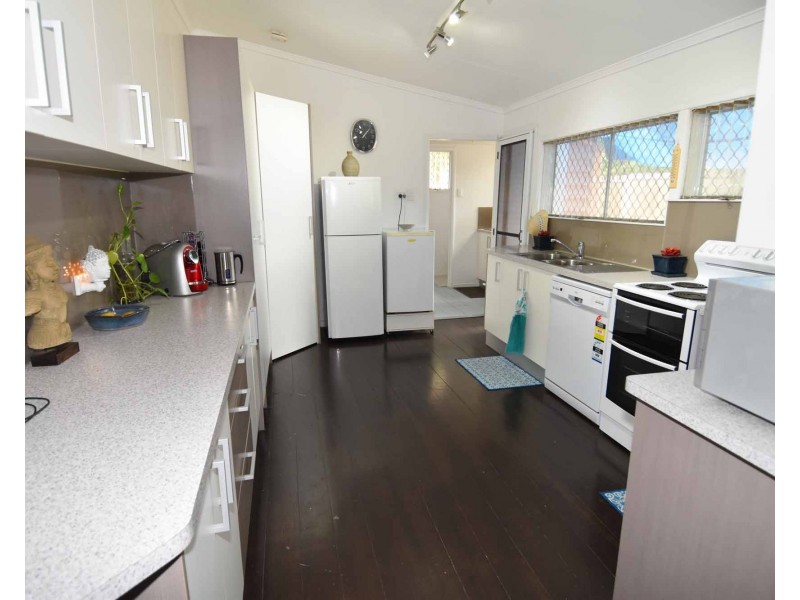 8 Hodgkinson Street, Charters Towers City QLD 4820