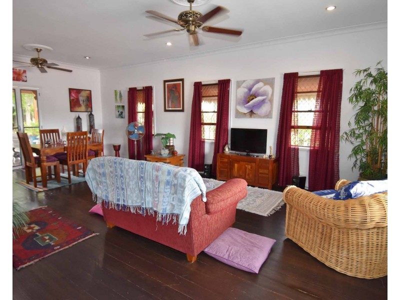 8 Hodgkinson Street, Charters Towers City QLD 4820