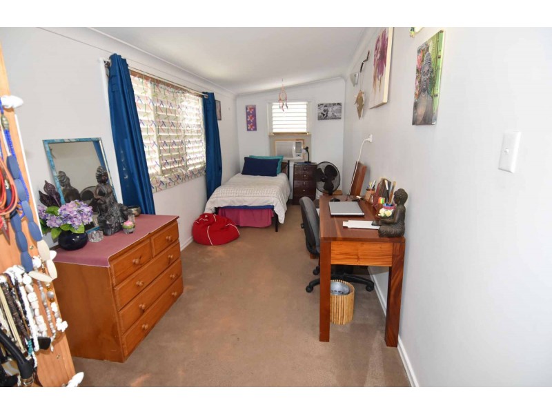 8 Hodgkinson Street, Charters Towers City QLD 4820