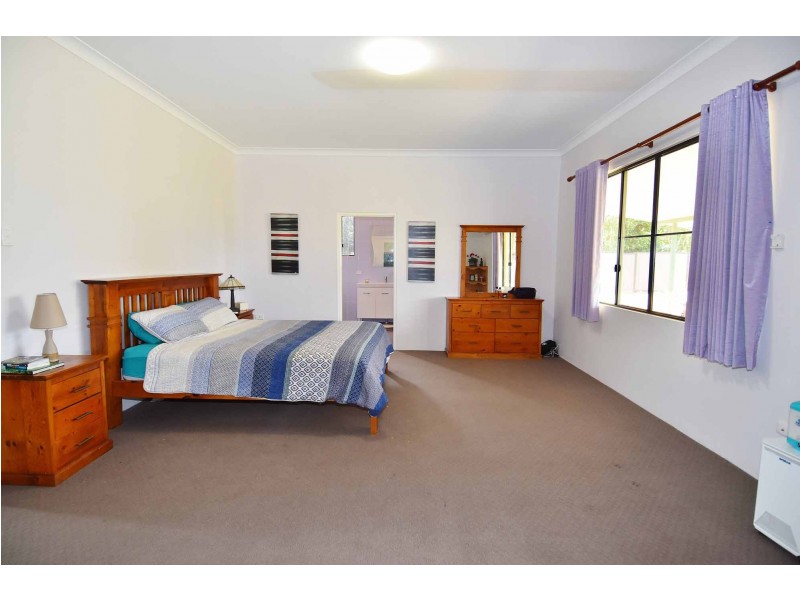 57 Axford Road, Toll QLD 4820