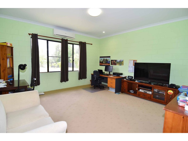 57 Axford Road, Toll QLD 4820