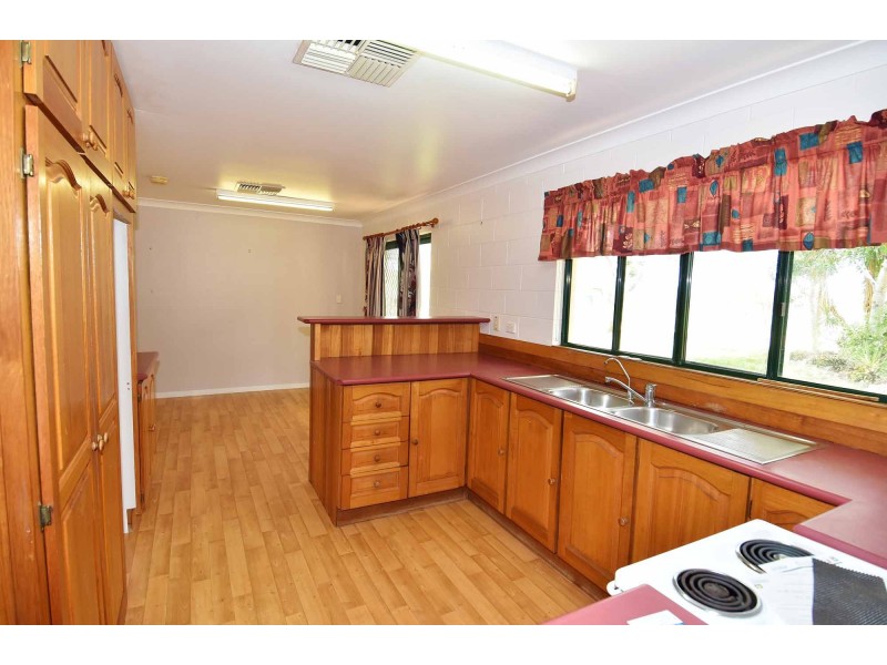 7 TORS VIEW ROAD, Broughton QLD 4820