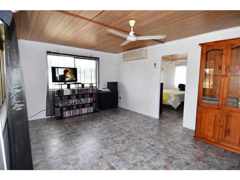 15 Hegarty Road, Southern Cross QLD 4820