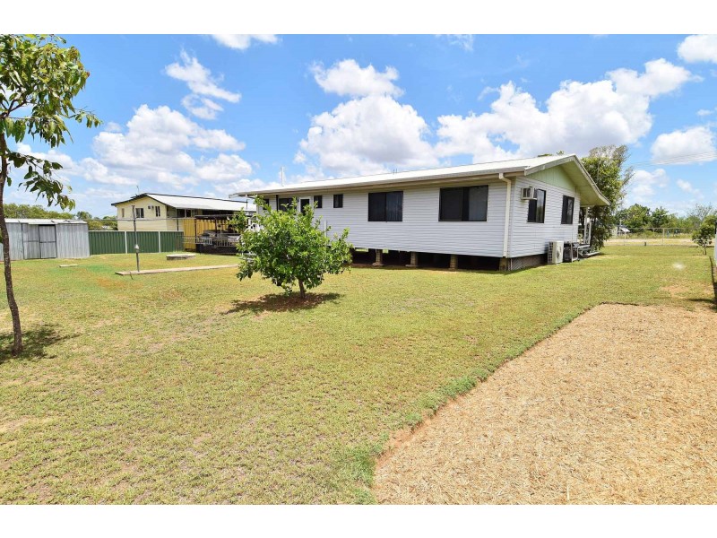 15 Hegarty Road, Southern Cross QLD 4820