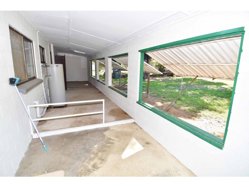 42 MACKAY STREET, Pentland QLD 4816