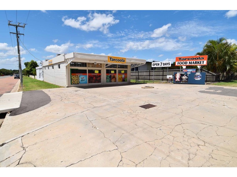 69 HACKETT TERRACE, Richmond Hill QLD 4820