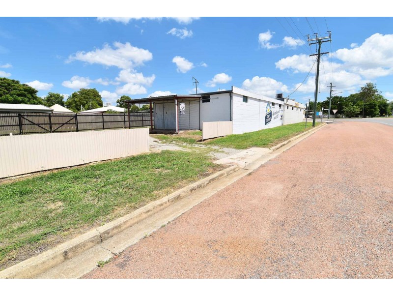 69 HACKETT TERRACE, Richmond Hill QLD 4820