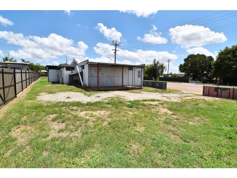 69 HACKETT TERRACE, Richmond Hill QLD 4820