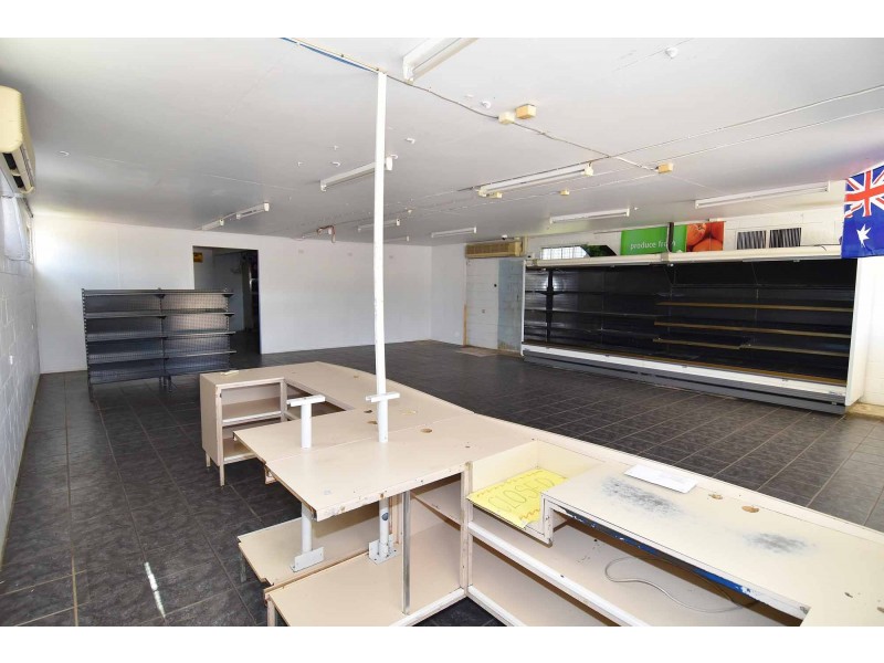 69 HACKETT TERRACE, Richmond Hill QLD 4820