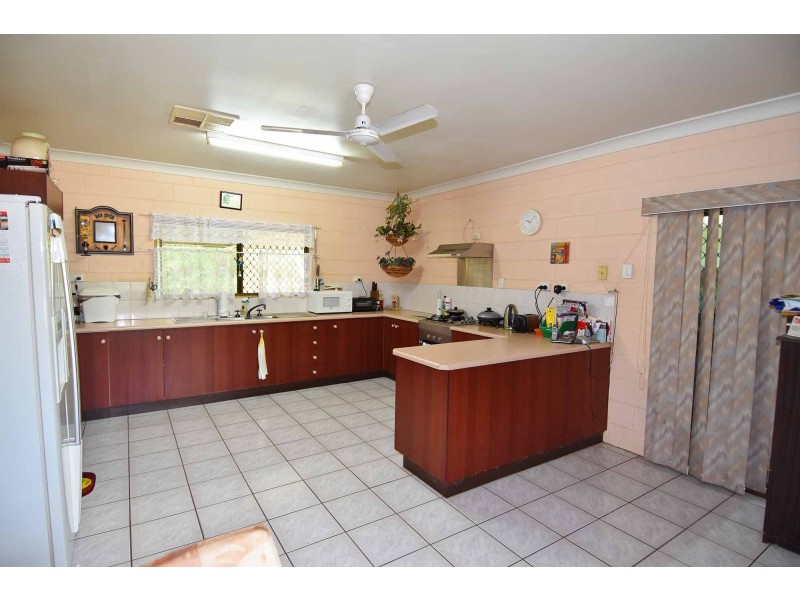 25 BROWN STREET, Towers Hill QLD 4820