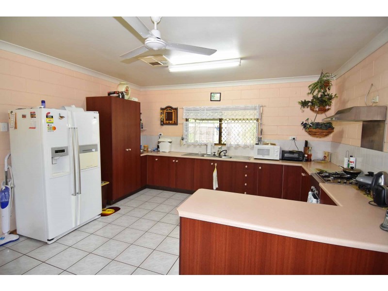 25 BROWN STREET, Towers Hill QLD 4820