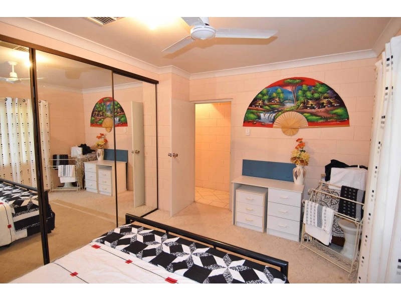 25 BROWN STREET, Towers Hill QLD 4820