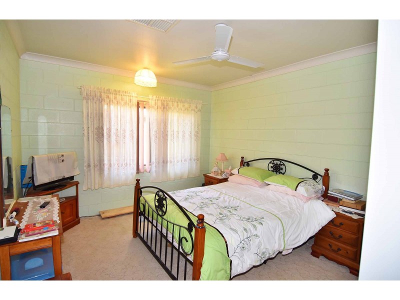 25 BROWN STREET, Towers Hill QLD 4820