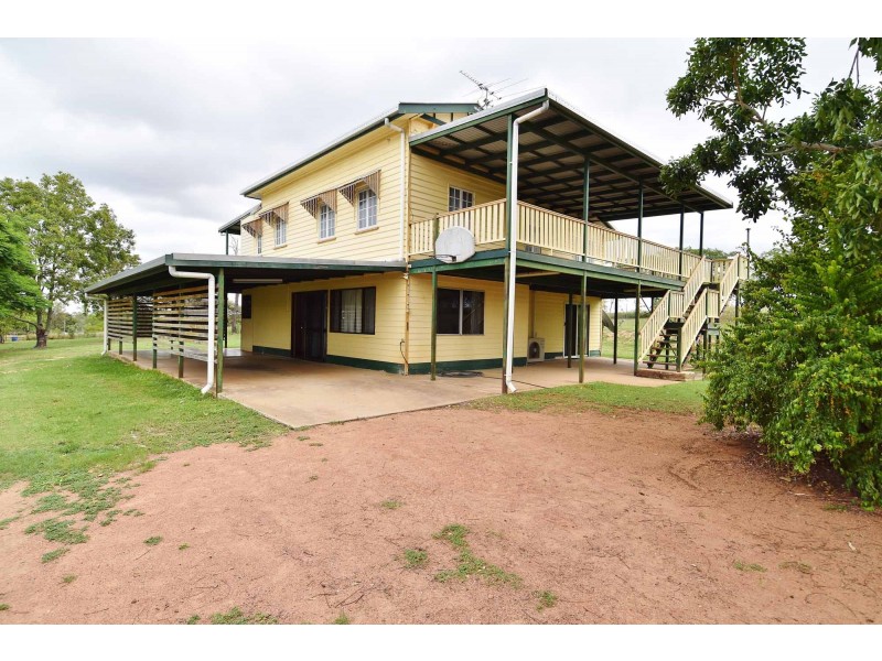 104 VIEW STREET, Southern Cross QLD 4820