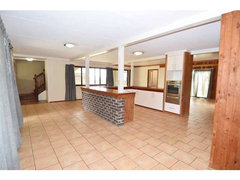 104 VIEW STREET, Southern Cross QLD 4820