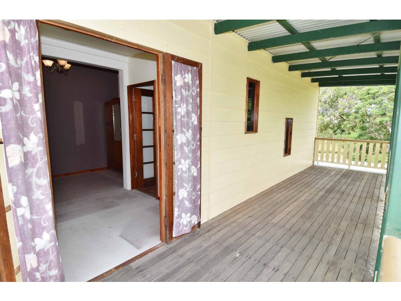 104 VIEW STREET, Southern Cross QLD 4820