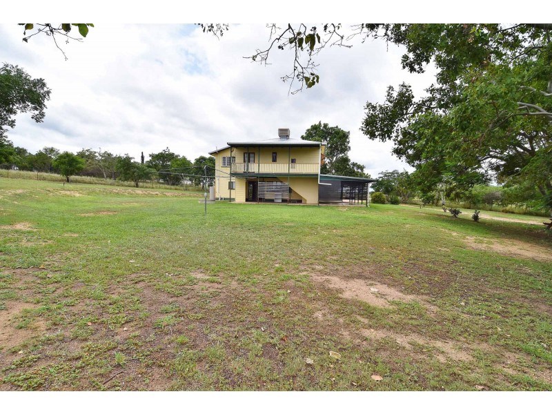 104 VIEW STREET, Southern Cross QLD 4820