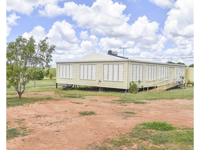 60 Jardine Street, Charters Towers City QLD 4820