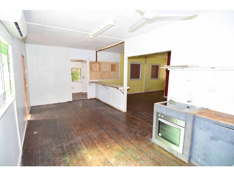 58 HICKS STREET, Richmond Hill QLD 4820