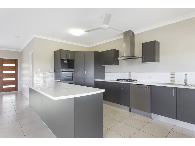 78 HOWEARTH ROAD, Southern Cross QLD 4820